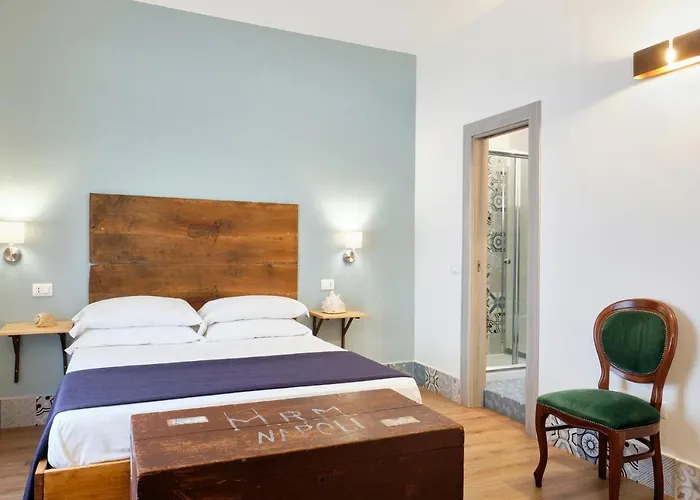 La Via Del Porto Charme Rooms